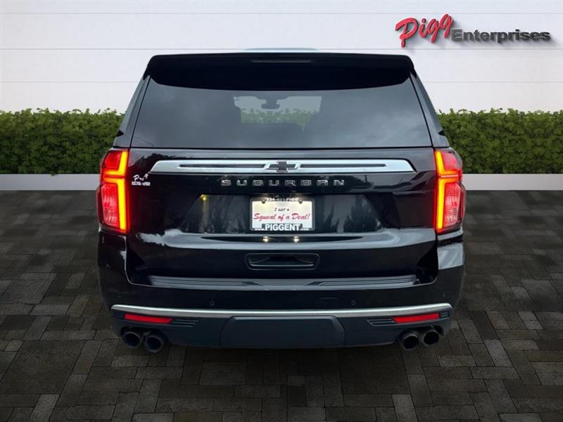 Chevrolet Suburban  2021