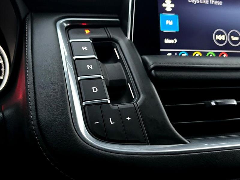 Chevrolet Suburban  2021