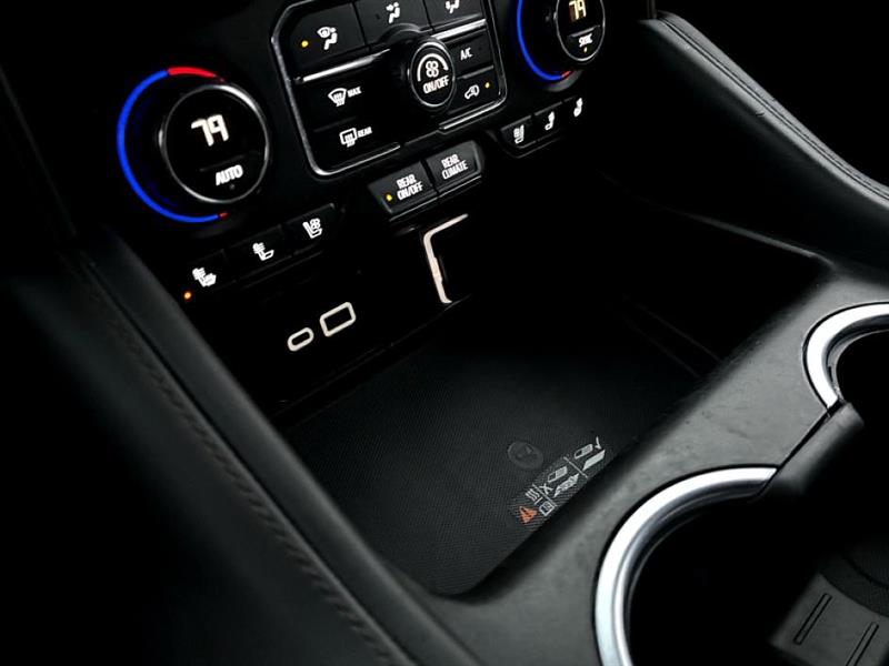 Chevrolet Suburban  2021