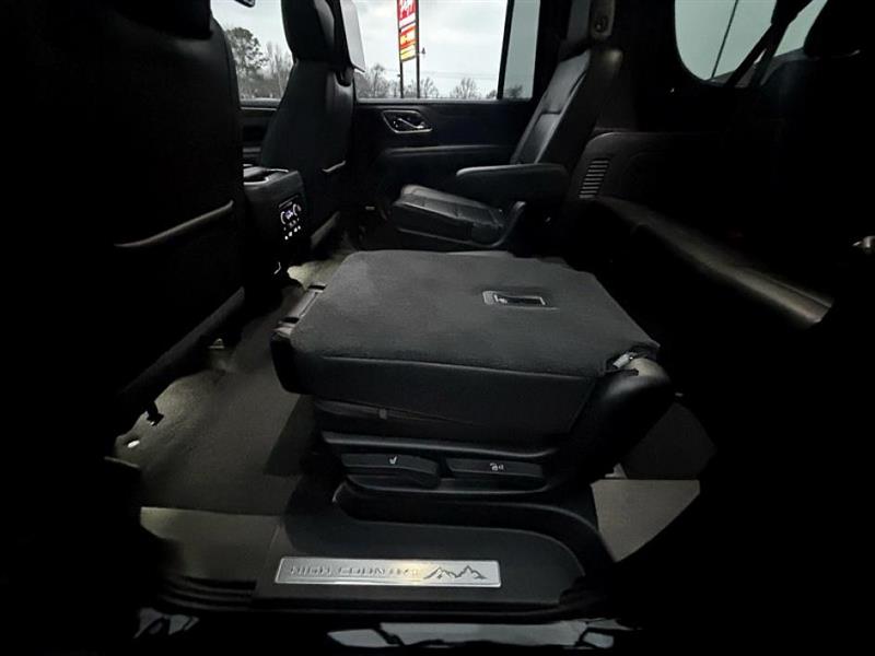 Chevrolet Suburban  2021