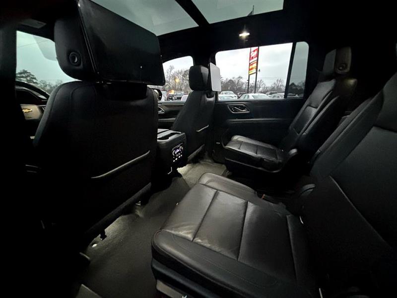 Chevrolet Suburban  2021