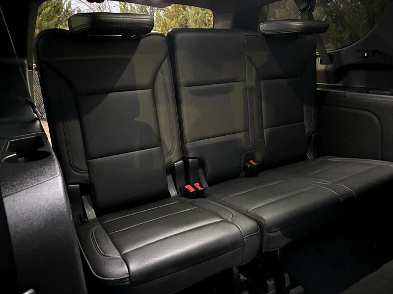 Chevrolet Suburban  2021