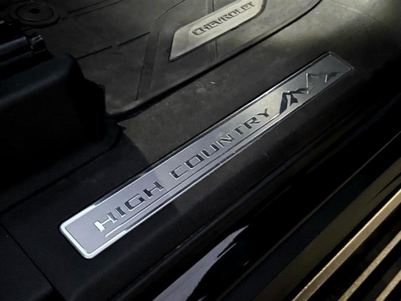 Chevrolet Suburban  2021