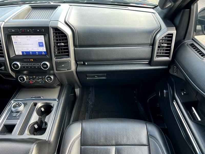 Ford Expedition  2021