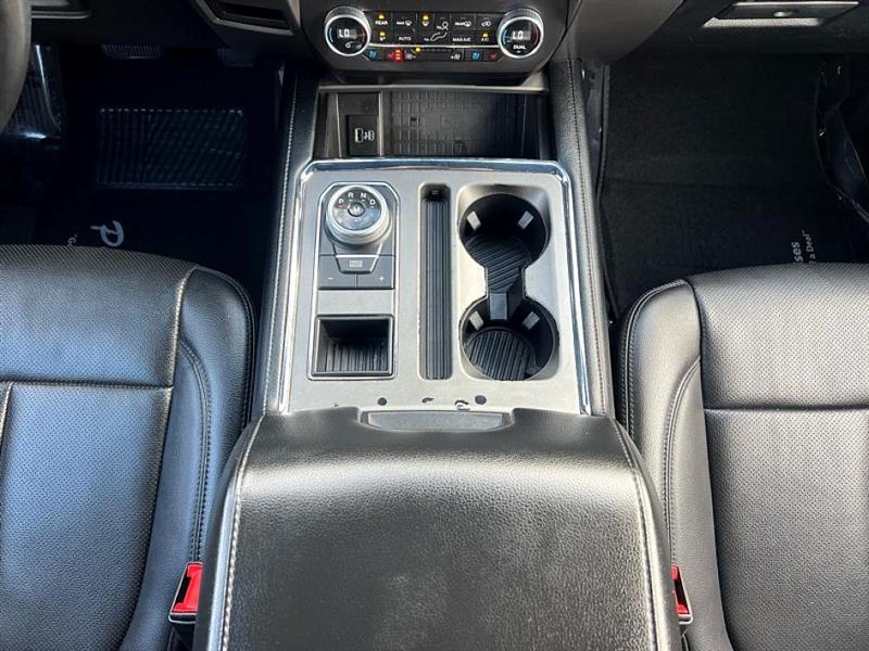 Ford Expedition  2021