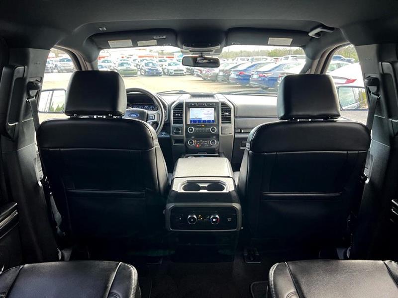 Ford Expedition  2021