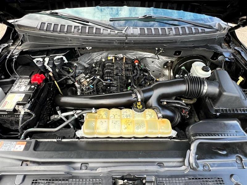 Ford Expedition  2021