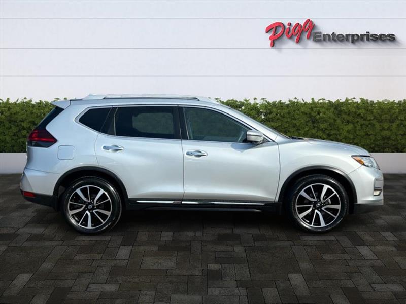 Nissan Rogue  2020