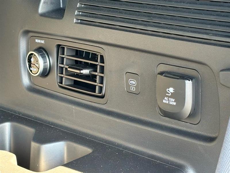 Hyundai Santa Fe  2025