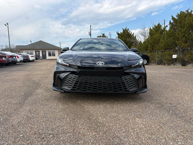 Toyota Camry SE 2026