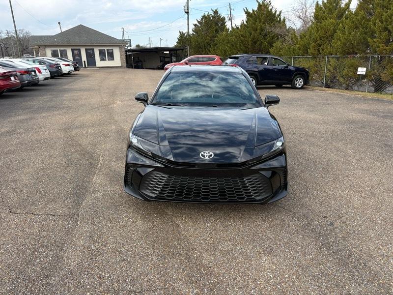 Toyota Camry SE 2026