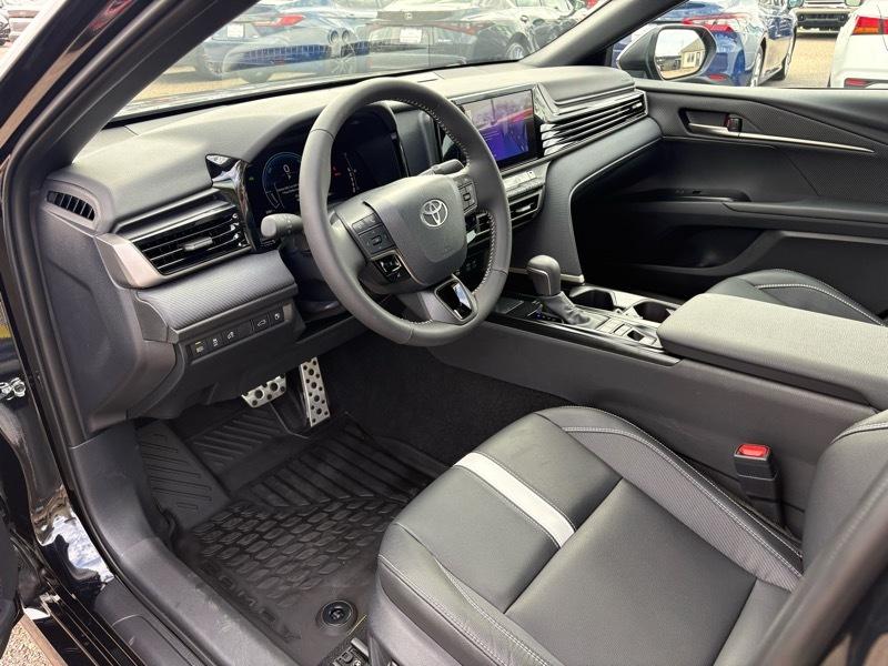 Toyota Camry SE 2026