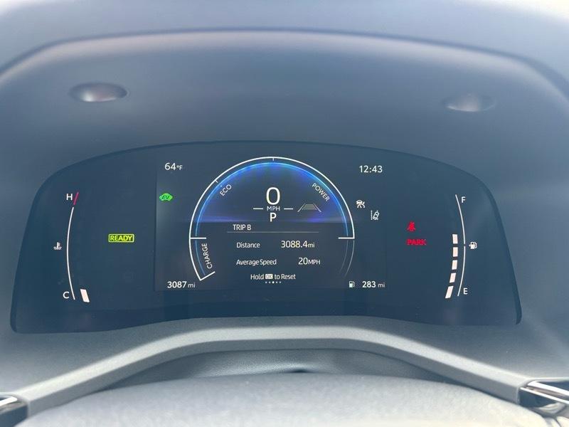 Toyota Camry SE 2026