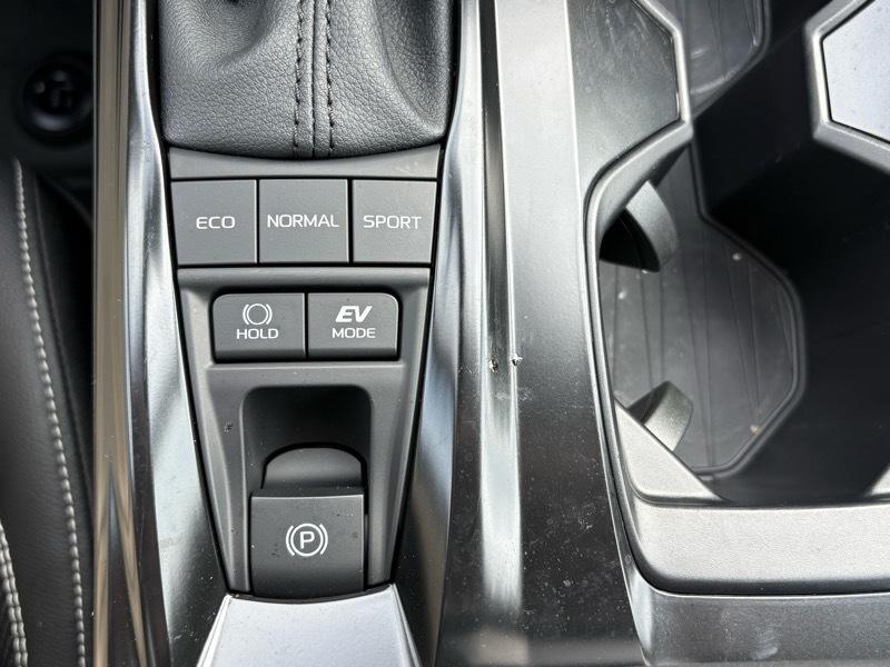 Toyota Camry SE 2026