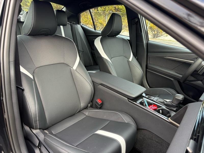 Toyota Camry SE 2026