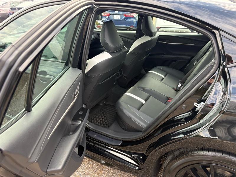 Toyota Camry SE 2026