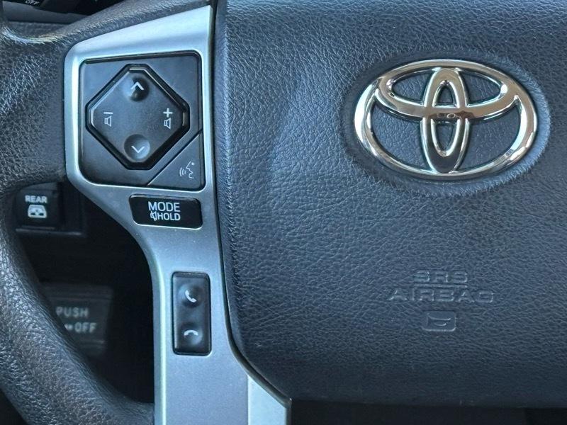Toyota Tundra  2021