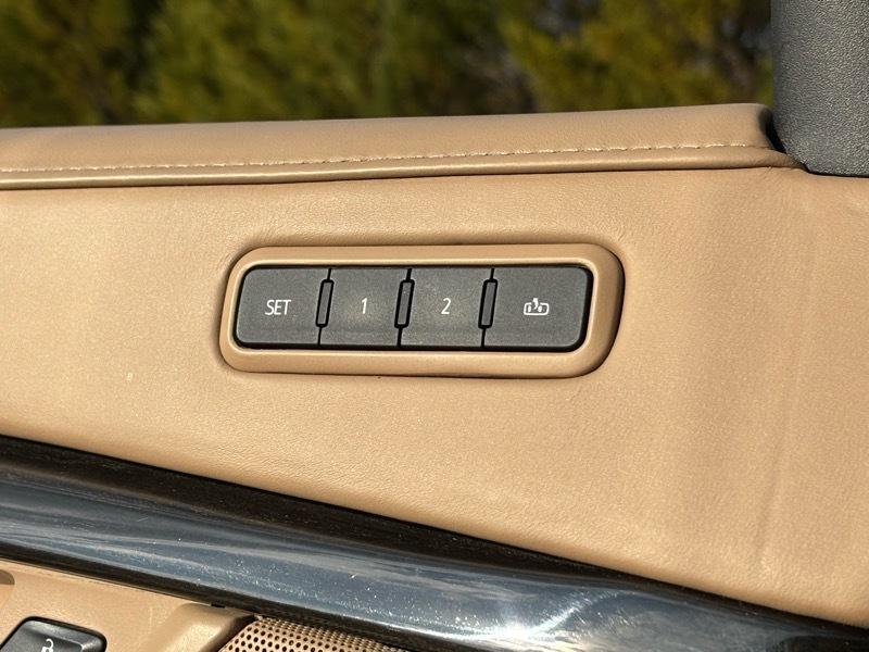 Cadillac Escalade ESV  2020