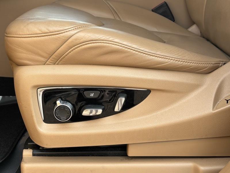 Cadillac Escalade ESV  2020