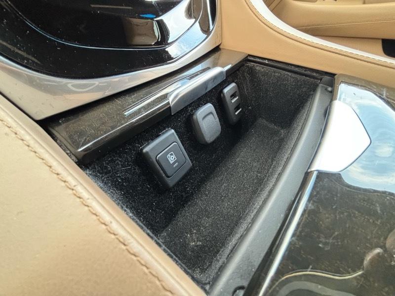 Cadillac Escalade ESV  2020