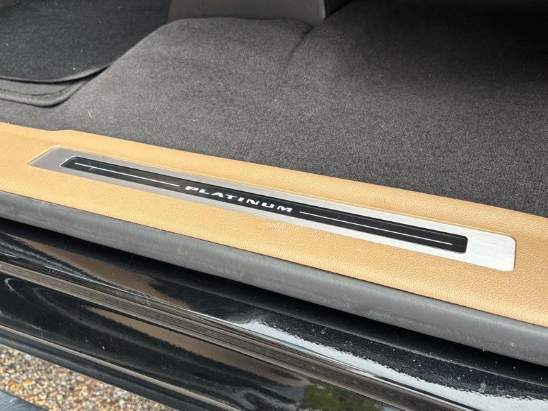 Cadillac Escalade ESV  2020