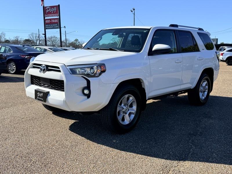 Toyota 4Runner SR5 2WD 2021