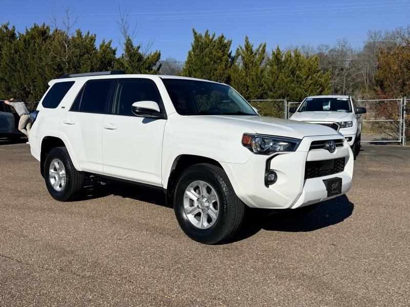 Toyota 4Runner SR5 2WD 2021