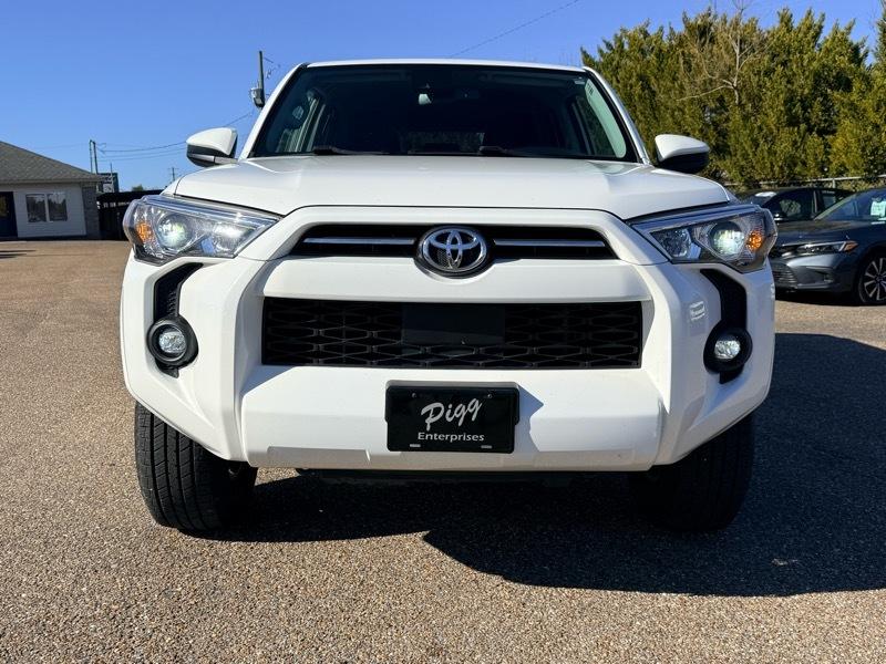 Toyota 4Runner SR5 2WD 2021