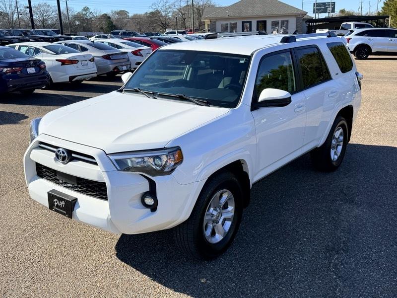 Toyota 4Runner SR5 2WD 2021