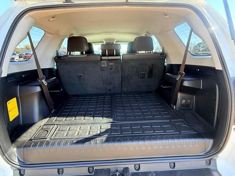 Toyota 4Runner SR5 2WD 2021