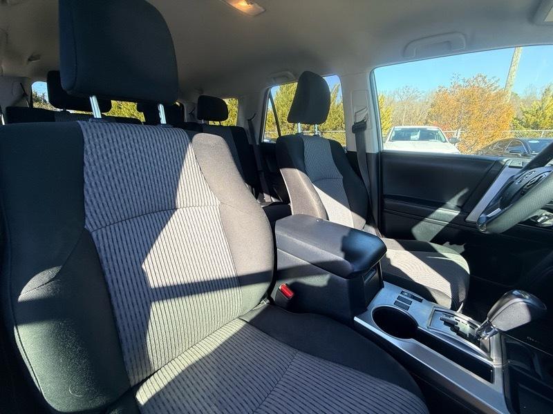 Toyota 4Runner SR5 2WD 2021