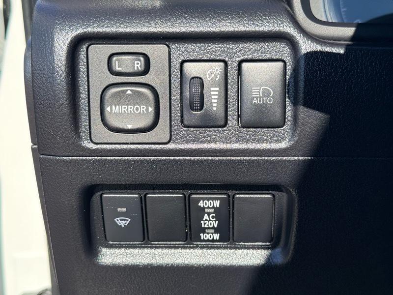 Toyota 4Runner SR5 2WD 2021