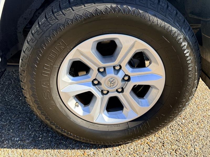 Toyota 4Runner SR5 2WD 2021