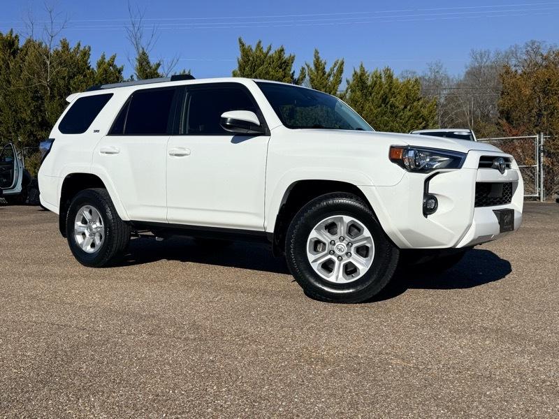 Toyota 4Runner SR5 2WD 2021