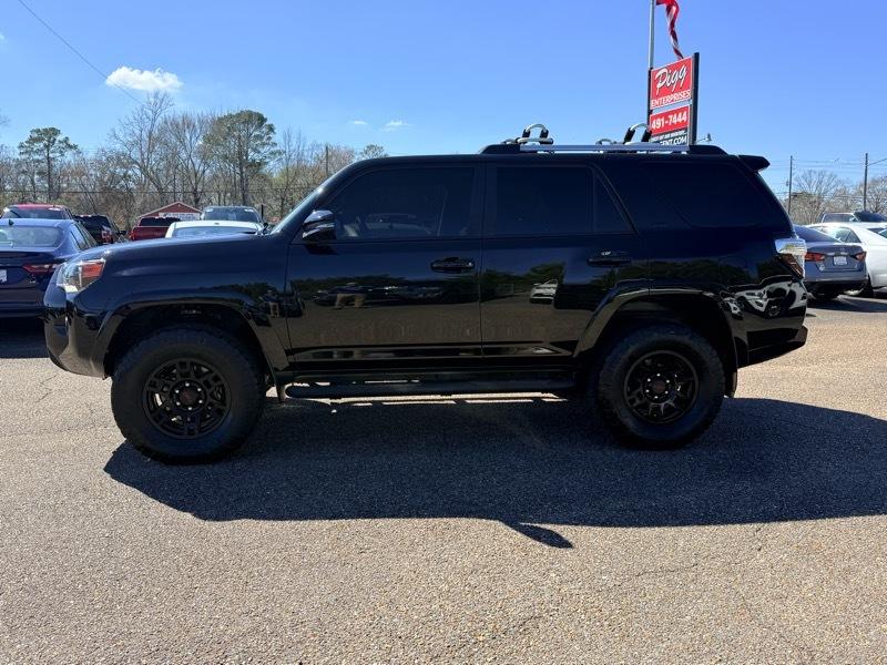 Toyota 4Runner SR5 Premium 4WD 2022