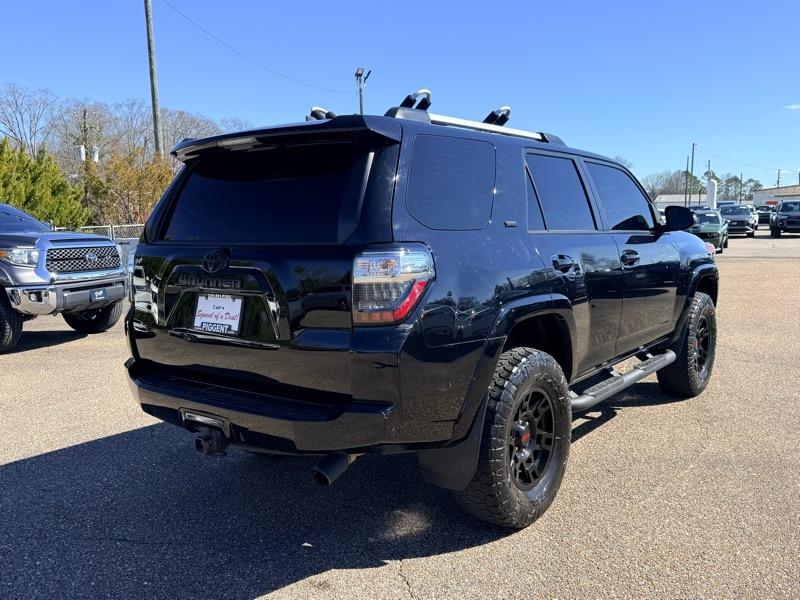 Toyota 4Runner SR5 Premium 4WD 2022