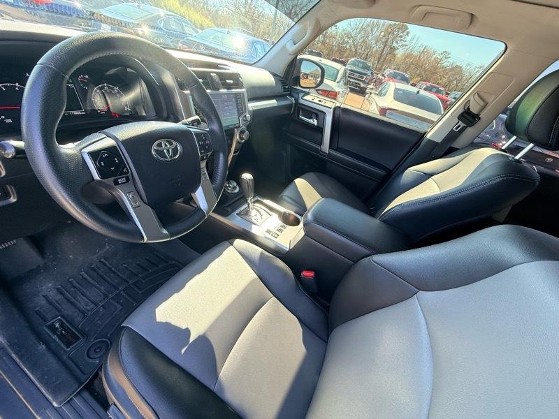 Toyota 4Runner SR5 Premium 4WD 2022