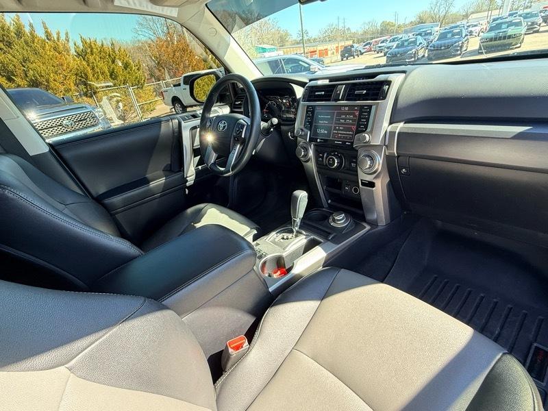 Toyota 4Runner SR5 Premium 4WD 2022