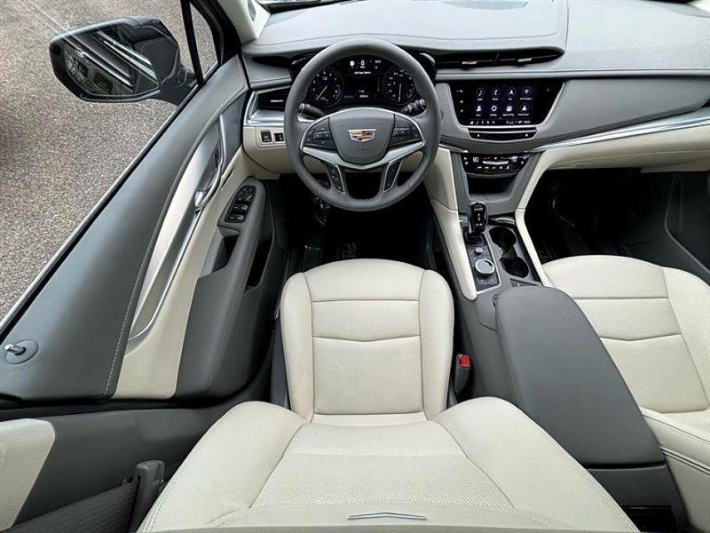 Cadillac XT5  2025