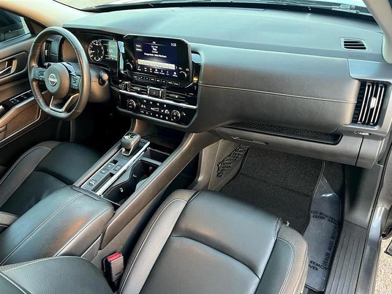 Nissan Pathfinder  2023