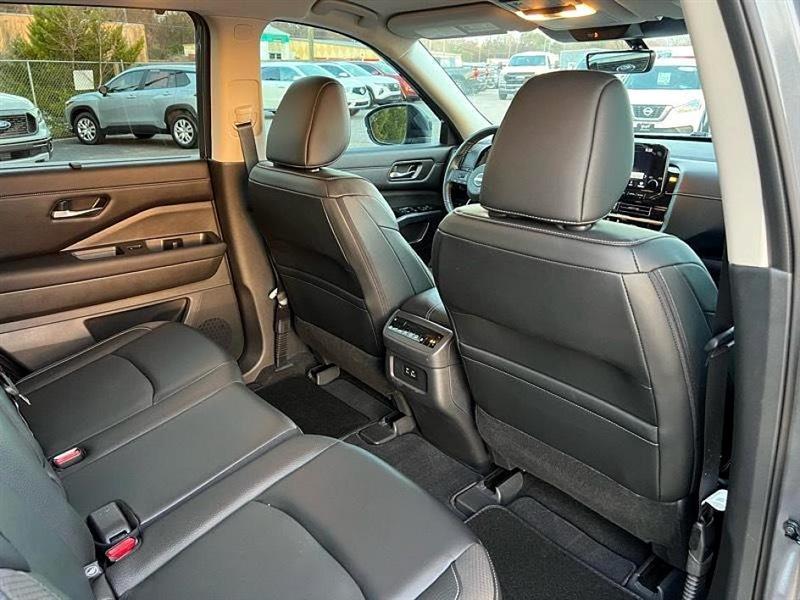 Nissan Pathfinder  2023