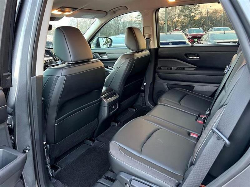 Nissan Pathfinder  2023