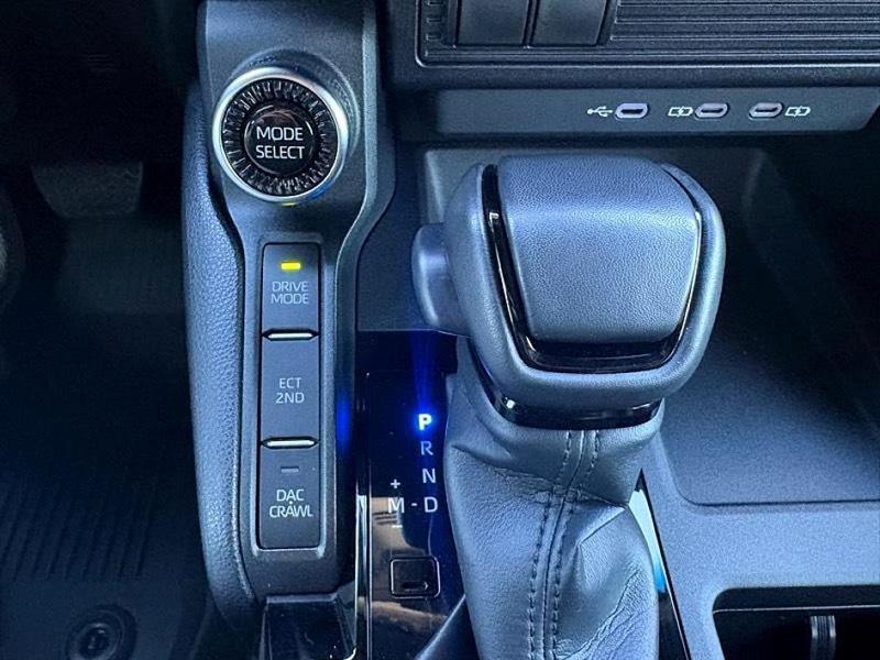 Toyota Land Cruiser  2025