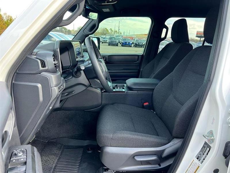 Toyota Land Cruiser  2025