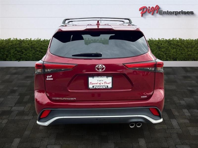 Toyota Highlander  2021