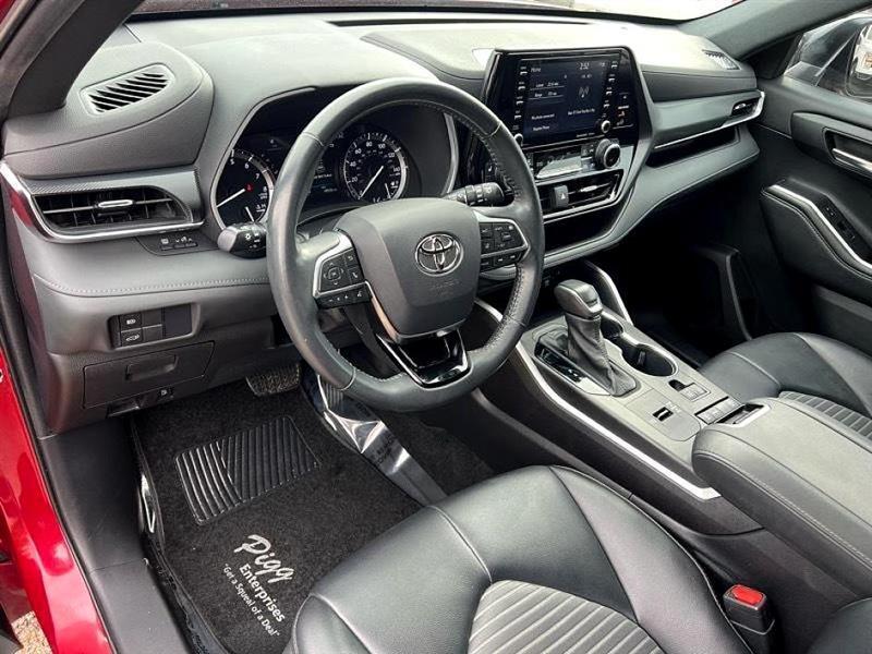 Toyota Highlander  2021