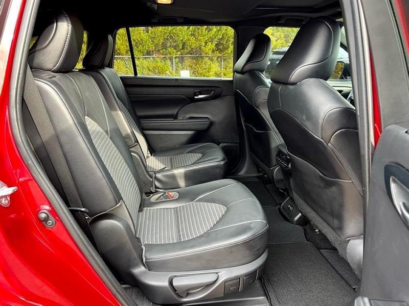 Toyota Highlander  2021