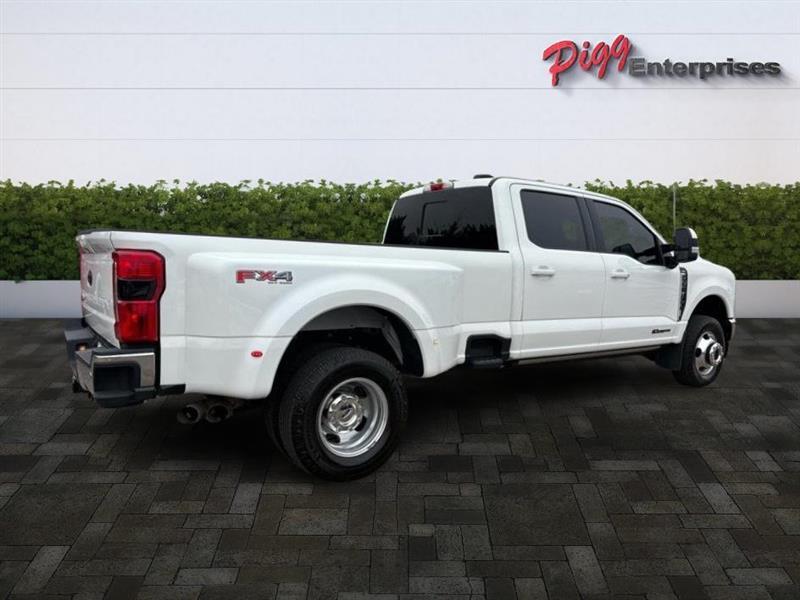Ford Super Duty F-350 DRW  2023