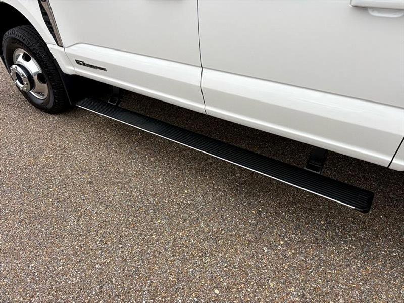 Ford Super Duty F-350 DRW  2023