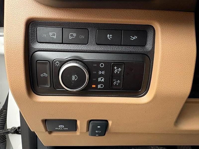 Ford Super Duty F-350 DRW  2023